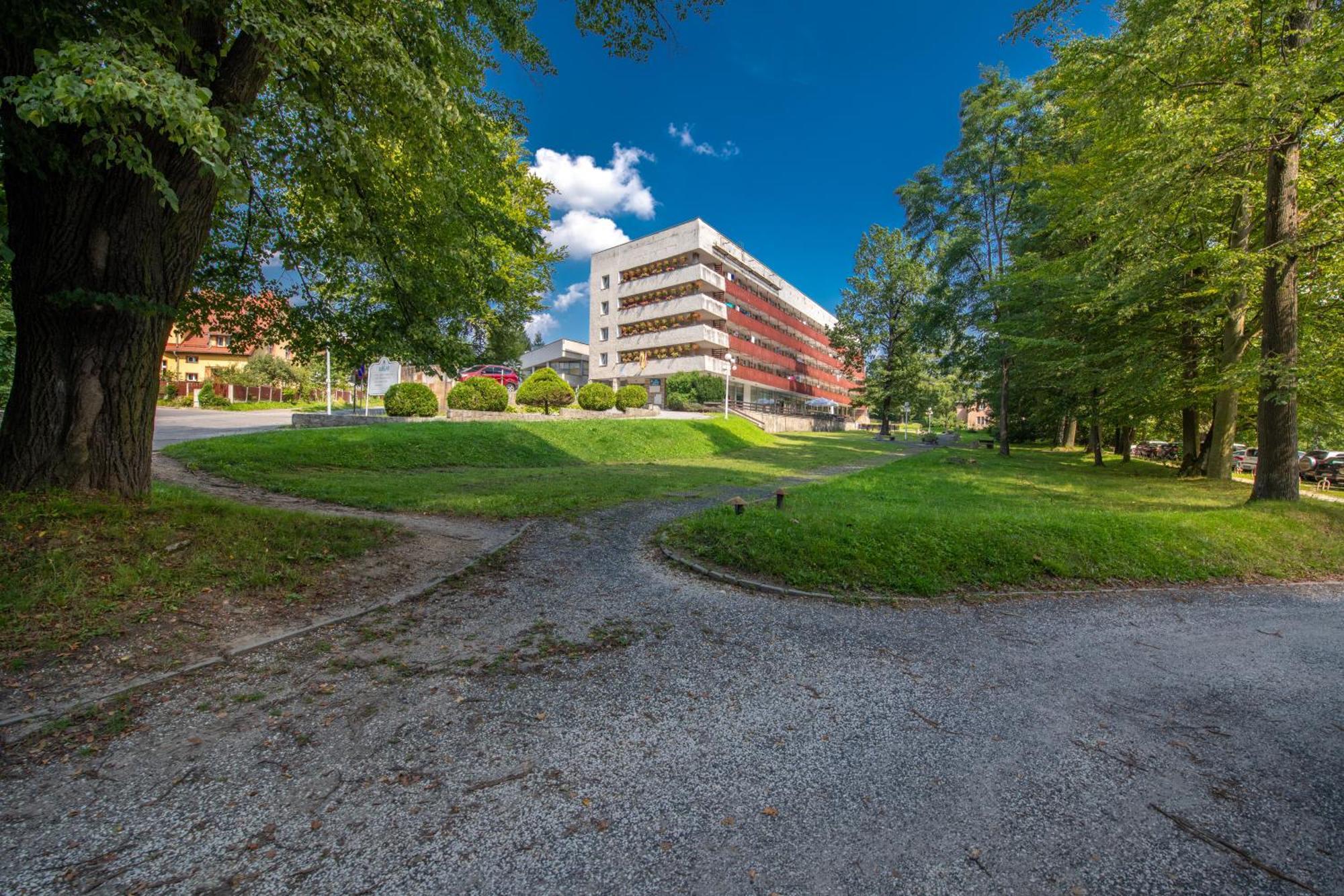 Aparthotel Jubilat Lądek-Zdrój Exterior foto